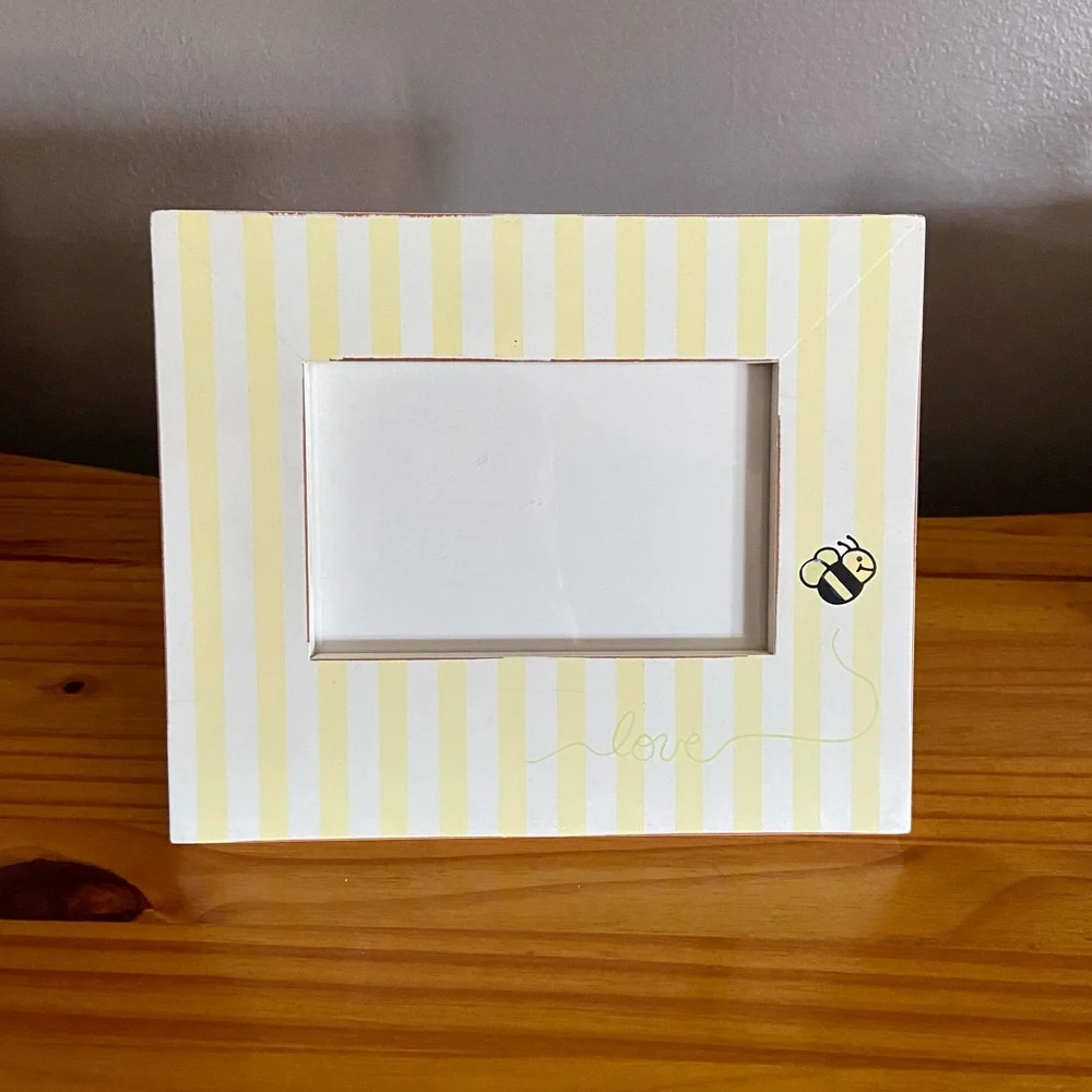Wendy Bellissimo Honey Bee Collection Picture Frame w/ Stripes and Love with Bee